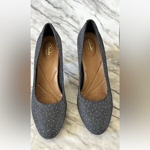Clarks Artisan Black Leather White Dots Heels Pumps Size 10